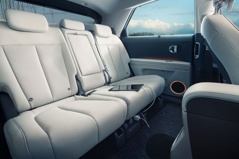 Возило за полнење. (V2L)